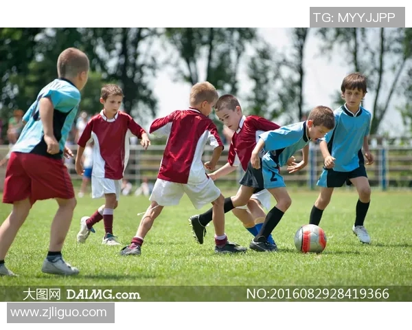 足球明星与幼儿的亲密瞬间能否拍照记录下美好回忆