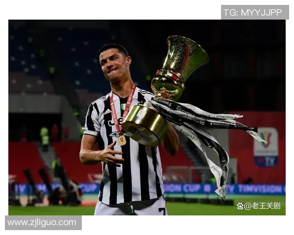 黑色9号足球明星的传奇之路与辉煌成就揭秘