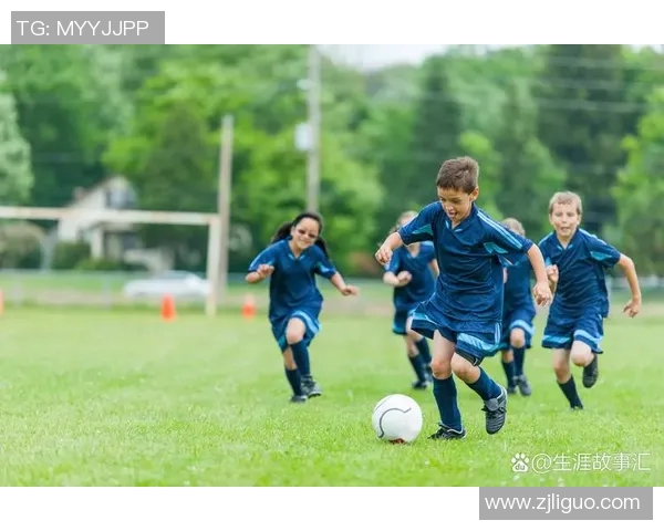 绿茵激情点燃赛场的足球明星是谁他如何影响了这项运动的未来
